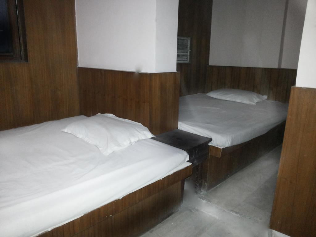 Mahesh Guest House New Delhi Room photo